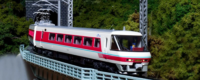 Kato N 101451 Series 381 "Yuttari Yakumo" 6-Car Passenger Set 1 Kato N 101451 Series 381 "Yuttari Yakumo" 6-Car Passenger Set