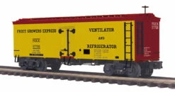 MTH Premier O 20-94622 36' Woodsided Reefer Car, Fruit Growers Express
