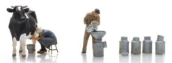 Artitec HO 5870023 Milking Farmers (3)