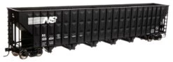 Walthers Mainline HO 910-6767 Greenville 7,000 Cubic Foot Wood Chip Hopper, Norfolk Southern #199463