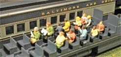 Bachmann HO SceneScapes 33115 Waist-up Seated Passengers (12)