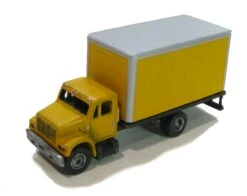 Showcase Miniatures N 71 I Class 16' Van Truck Kit