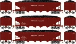 Roundhouse HO 88185 40' 4-Bay Offset Hoppers With Loads, Lehigh Valley (3)